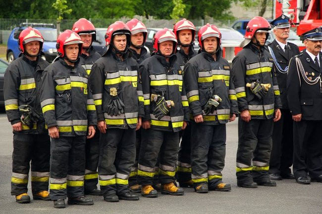 Strażacy świętują, a tu nagle alarm (zdjęcia i wideo)