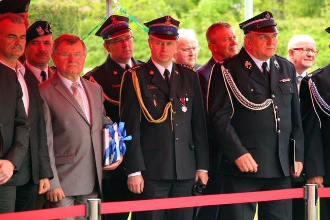 Strażacy świętują, a tu nagle alarm (zdjęcia i wideo)