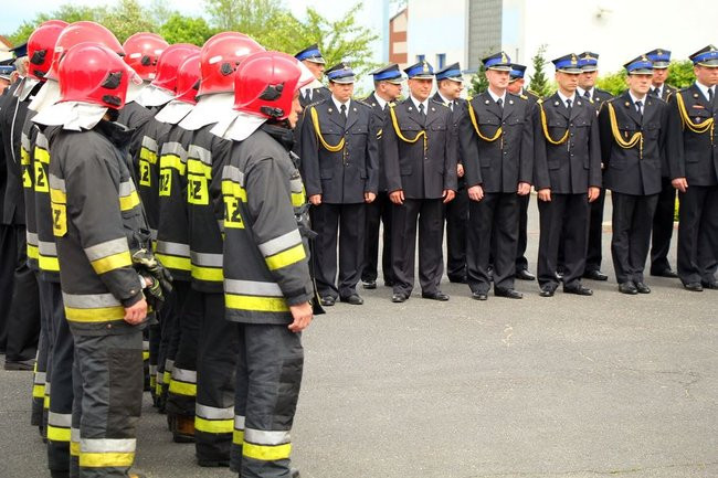 Strażacy świętują, a tu nagle alarm (zdjęcia i wideo)