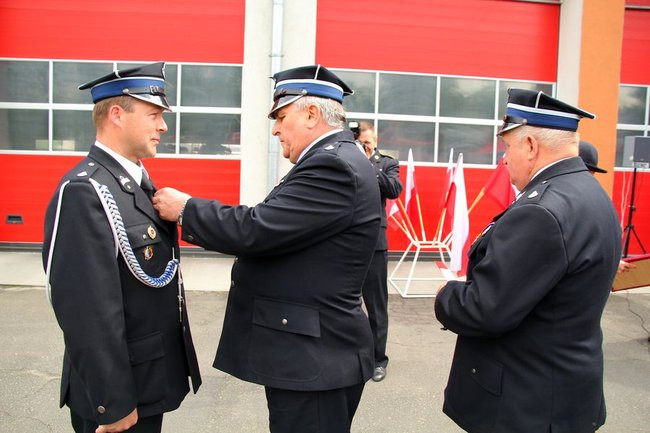 Strażacy świętują, a tu nagle alarm (zdjęcia i wideo)