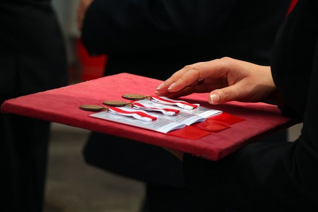 Strażacy świętują, a tu nagle alarm (zdjęcia i wideo)