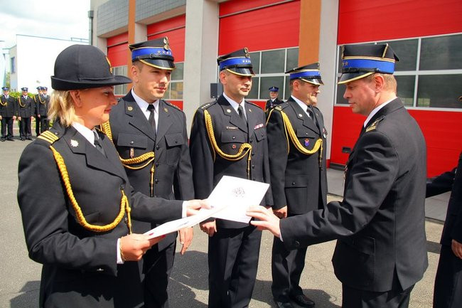 Strażacy świętują, a tu nagle alarm (zdjęcia i wideo)