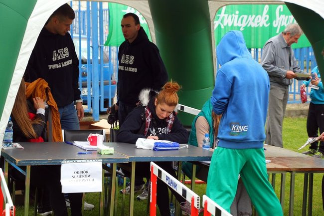 Test Coopera od rana na stadionie (zdjęcia, dźwięk i wideo)