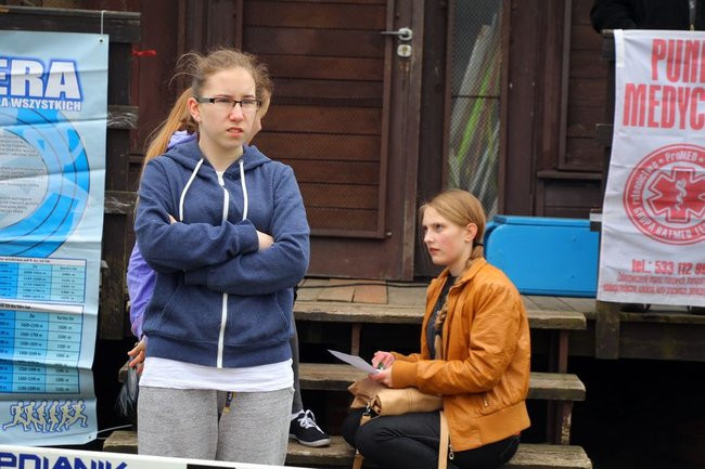 Test Coopera od rana na stadionie (zdjęcia, dźwięk i wideo)