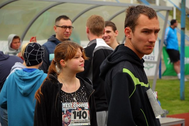 Test Coopera od rana na stadionie (zdjęcia, dźwięk i wideo)