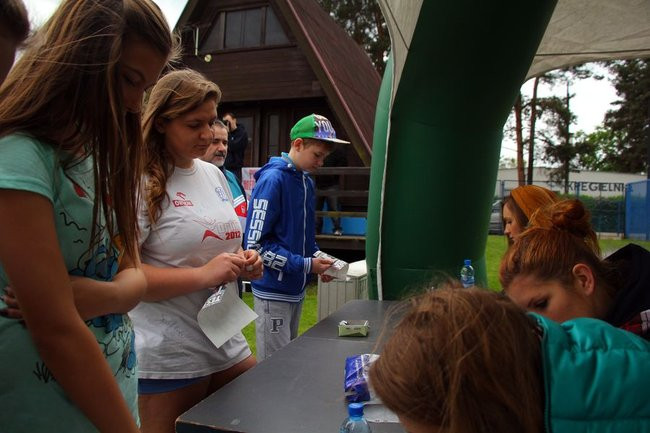 Test Coopera od rana na stadionie (zdjęcia, dźwięk i wideo)
