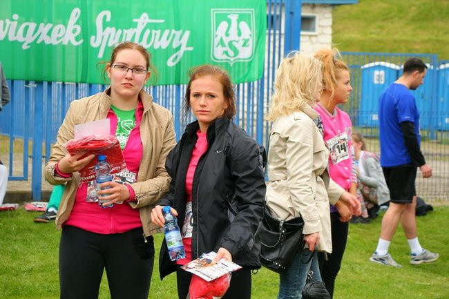 Test Coopera od rana na stadionie (zdjęcia, dźwięk i wideo)