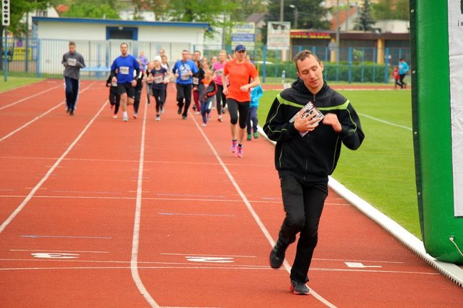 Test Coopera od rana na stadionie (zdjęcia, dźwięk i wideo)