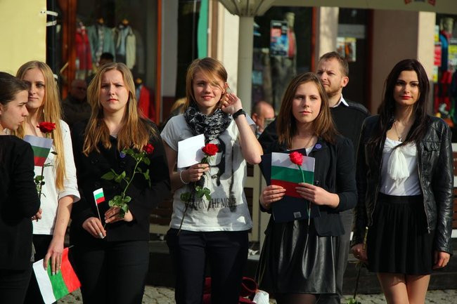 Rynek rozświetlony laserami (zdjęcia, dźwięk i wideo)
