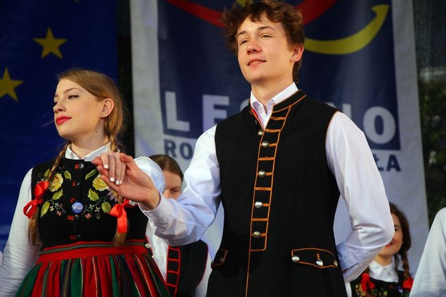 Rynek rozświetlony laserami (zdjęcia, dźwięk i wideo)