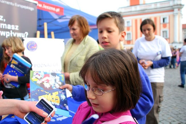 Rynek rozświetlony laserami (zdjęcia, dźwięk i wideo)