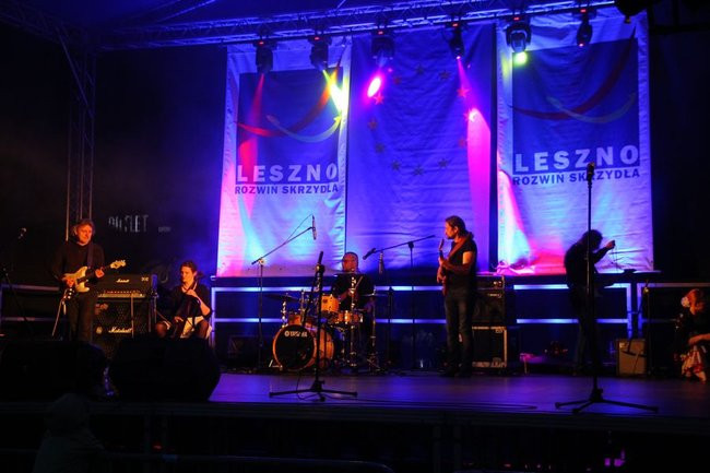 Rynek rozświetlony laserami (zdjęcia, dźwięk i wideo)