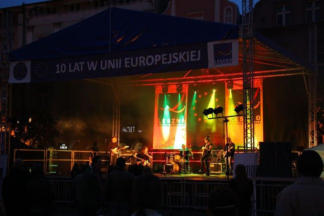 Rynek rozświetlony laserami (zdjęcia, dźwięk i wideo)