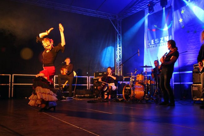 Rynek rozświetlony laserami (zdjęcia, dźwięk i wideo)