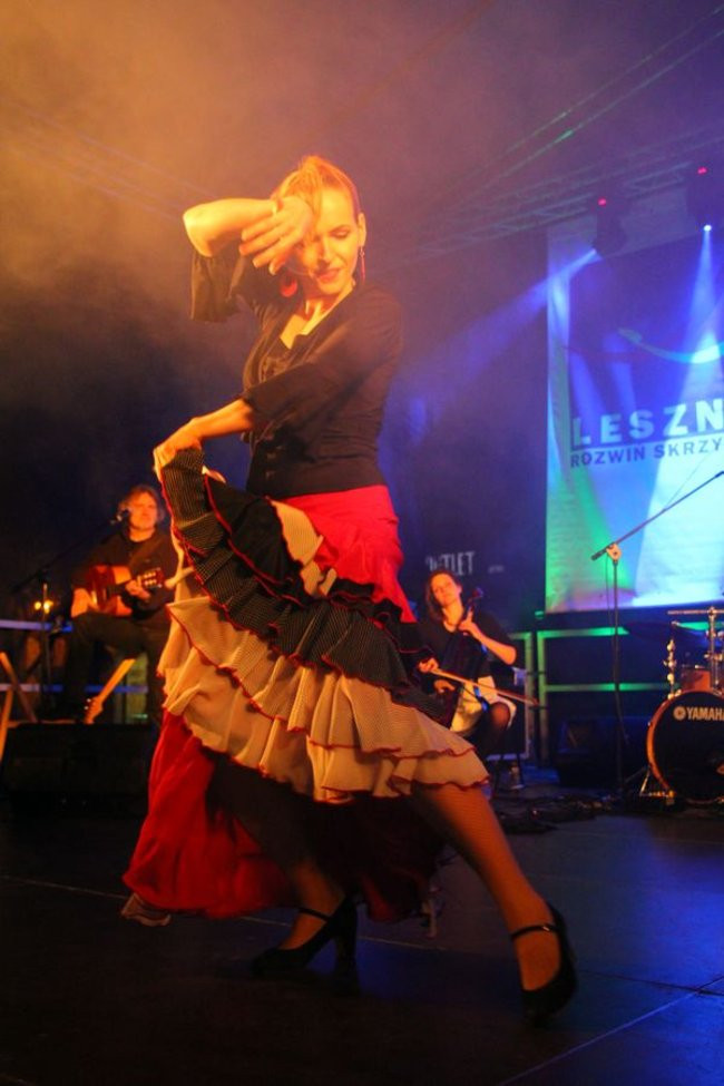 Rynek rozświetlony laserami (zdjęcia, dźwięk i wideo)