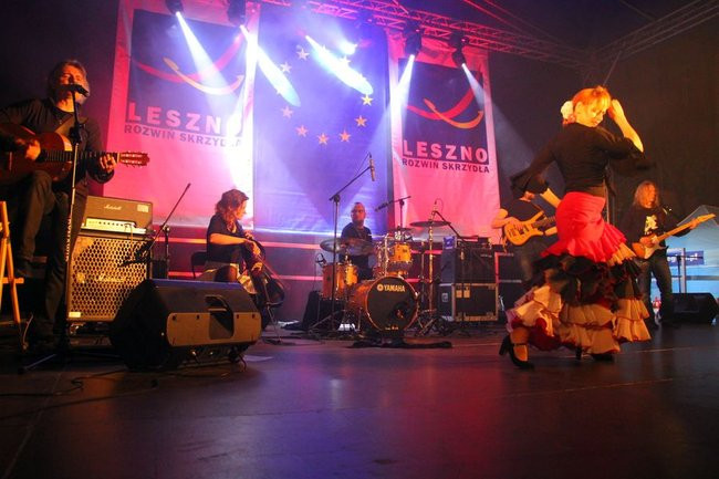 Rynek rozświetlony laserami (zdjęcia, dźwięk i wideo)