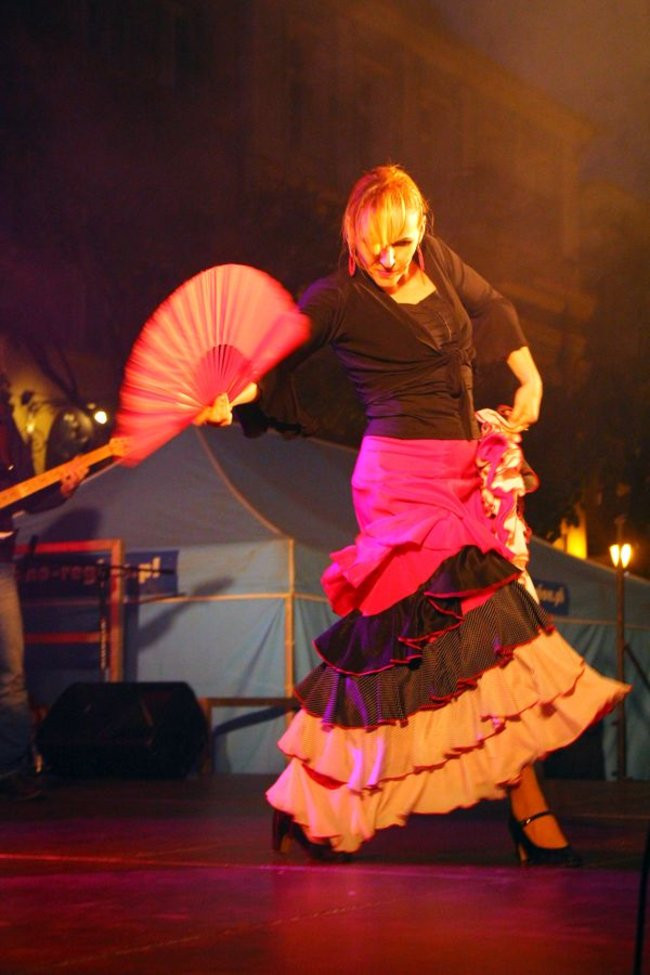 Rynek rozświetlony laserami (zdjęcia, dźwięk i wideo)