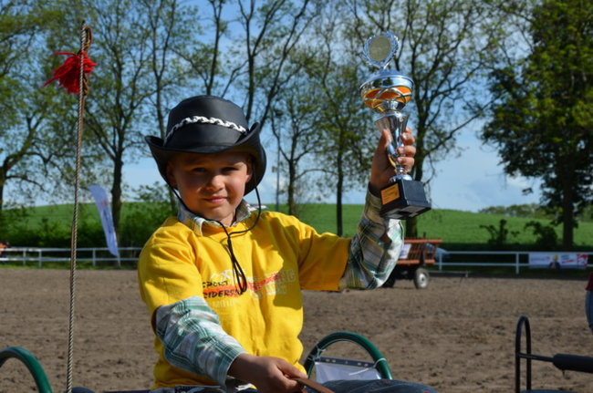 Rozdano puchary w Jeziorkach (zdjęcia)