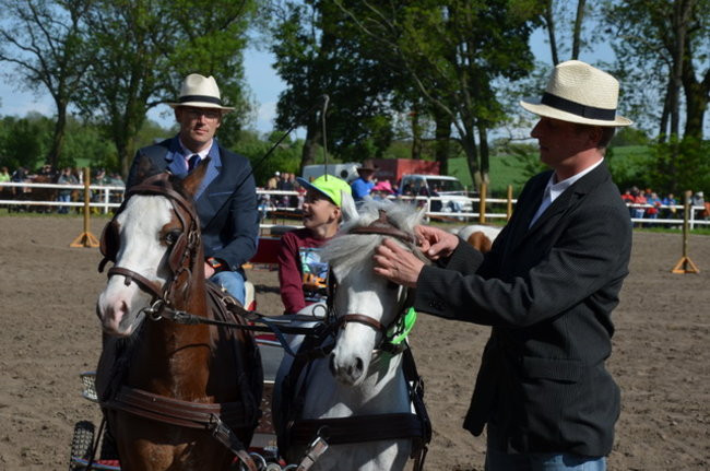 Rozdano puchary w Jeziorkach (zdjęcia)