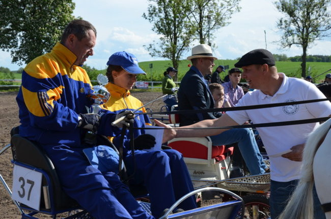 Rozdano puchary w Jeziorkach (zdjęcia)