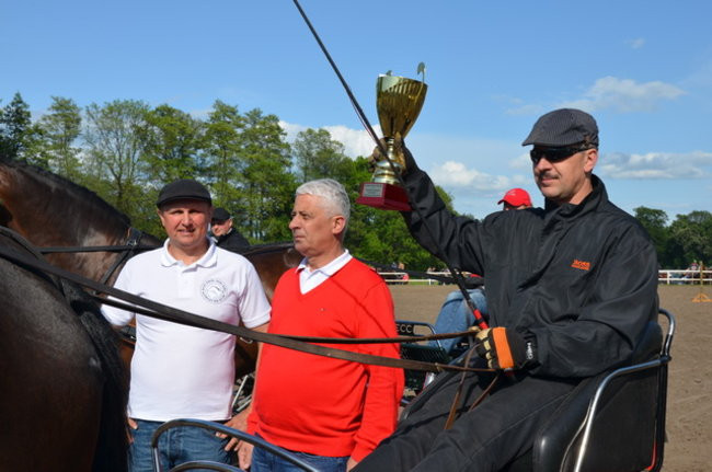 Rozdano puchary w Jeziorkach (zdjęcia)