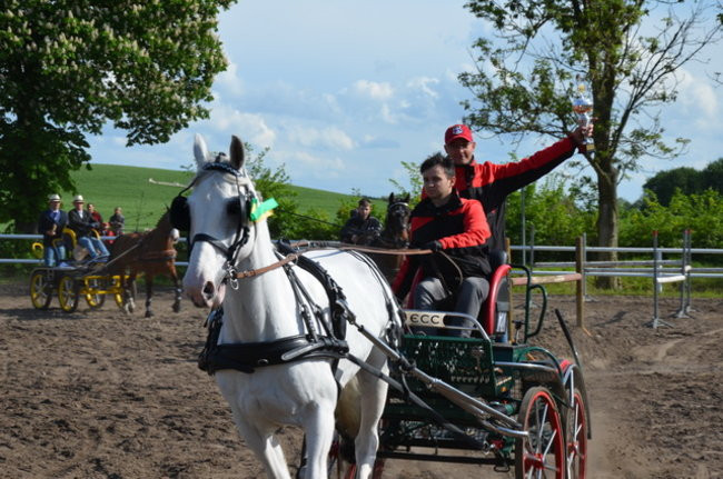 Rozdano puchary w Jeziorkach (zdjęcia)
