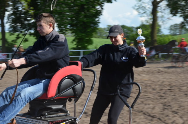 Rozdano puchary w Jeziorkach (zdjęcia)