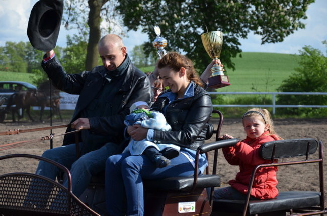 Rozdano puchary w Jeziorkach (zdjęcia)