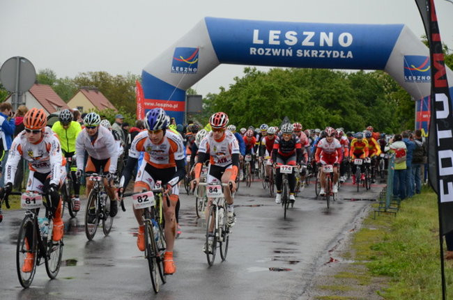 Jechali mimo deszczu (zdjęcia)