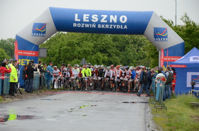 Jechali mimo deszczu (zdjęcia)