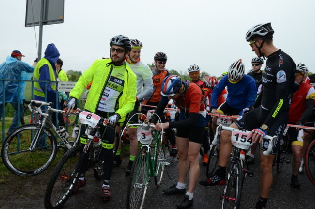 Jechali mimo deszczu (zdjęcia)