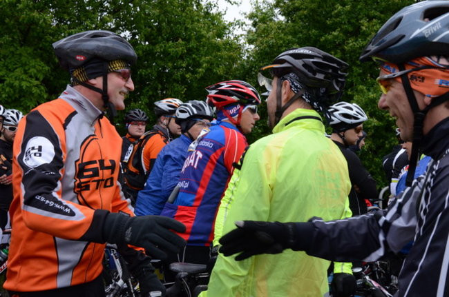 Jechali mimo deszczu (zdjęcia)