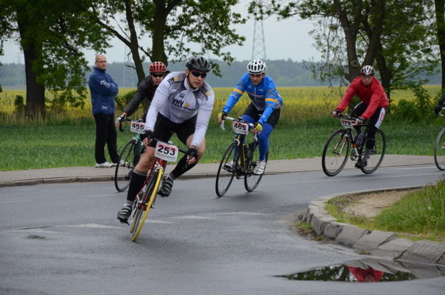 Jechali mimo deszczu (zdjęcia)