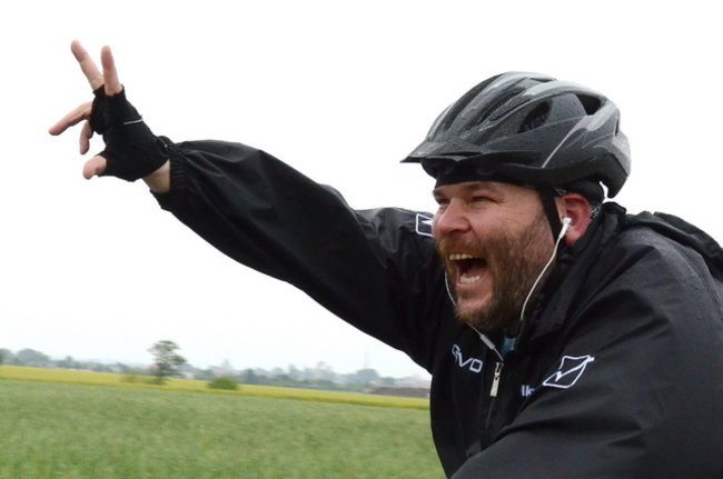 Jechali mimo deszczu (zdjęcia)