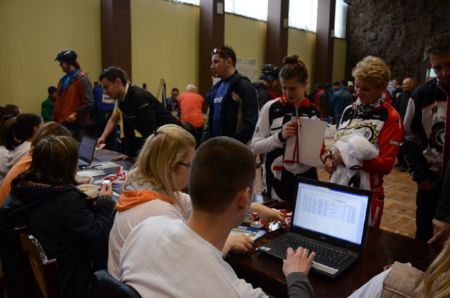 Jechali mimo deszczu (zdjęcia)