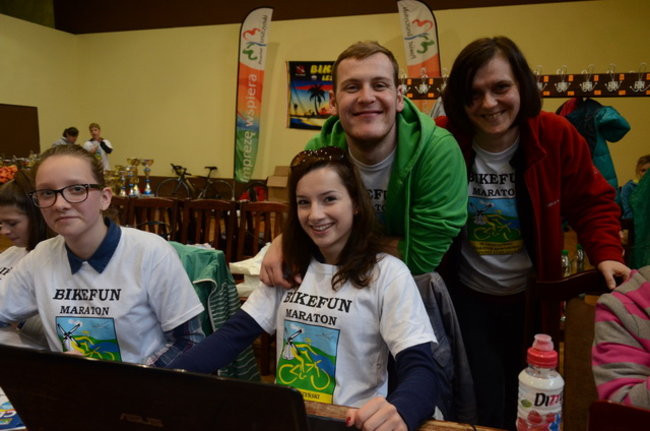 Jechali mimo deszczu (zdjęcia)