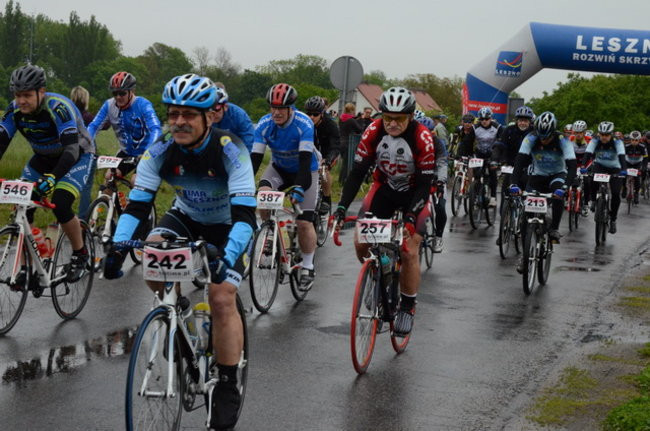 Jechali mimo deszczu (zdjęcia)