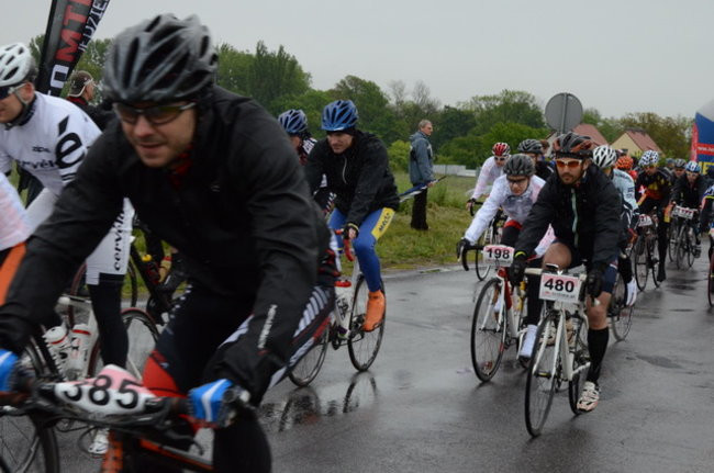 Jechali mimo deszczu (zdjęcia)