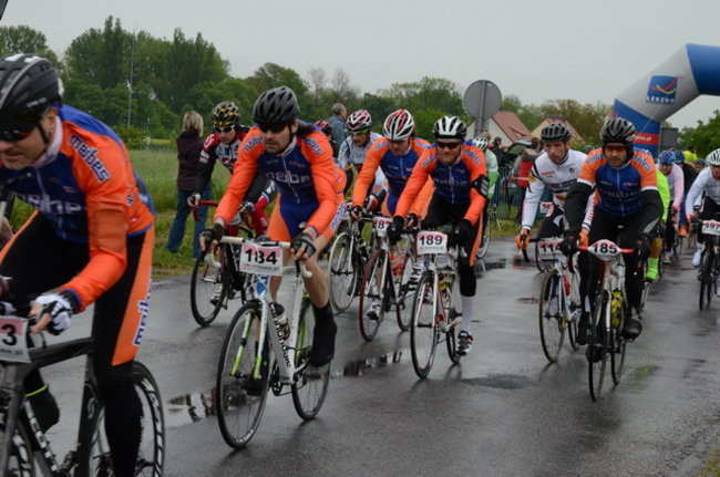 Jechali mimo deszczu (zdjęcia)