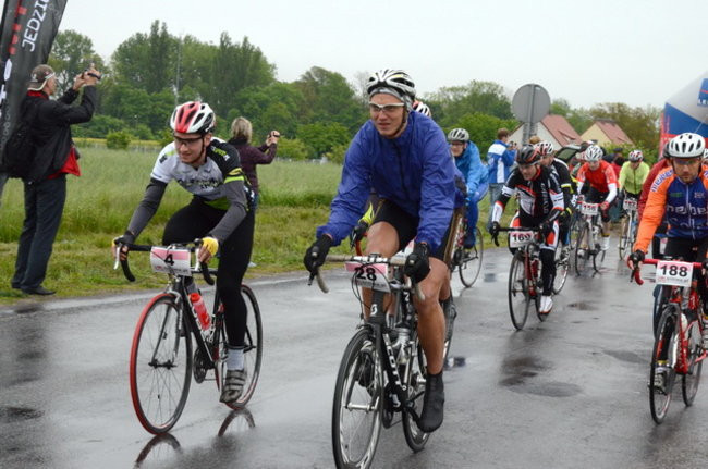 Jechali mimo deszczu (zdjęcia)