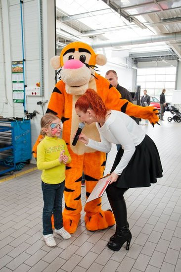 Dostali samochody z pełnym bakiem (zdjęcia)