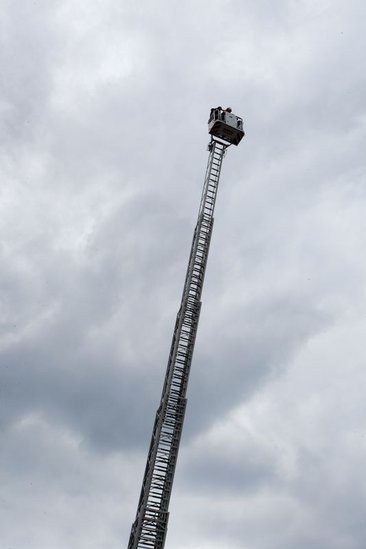 Dostali samochody z pełnym bakiem (zdjęcia)