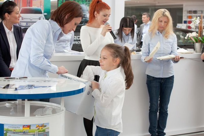 Dostali samochody z pełnym bakiem (zdjęcia)