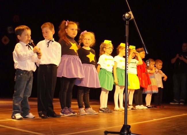 Przedszkolaki zatańczyły dla rodziców (zdjęcia)