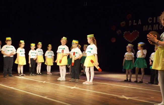Przedszkolaki zatańczyły dla rodziców (zdjęcia)