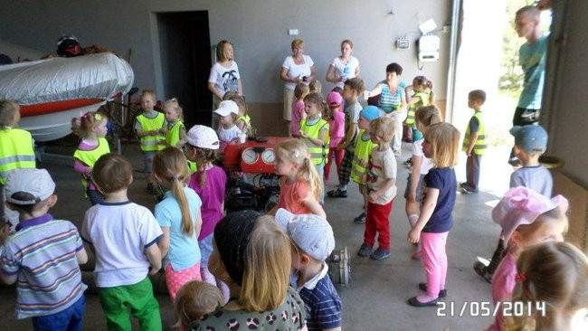 Odwiedziny u strażaków (zdjęcia)