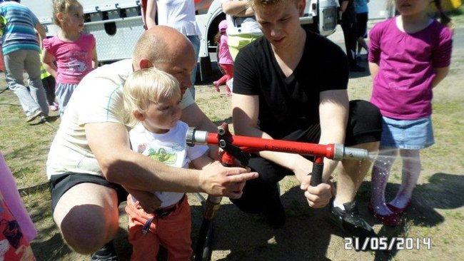 Odwiedziny u strażaków (zdjęcia)