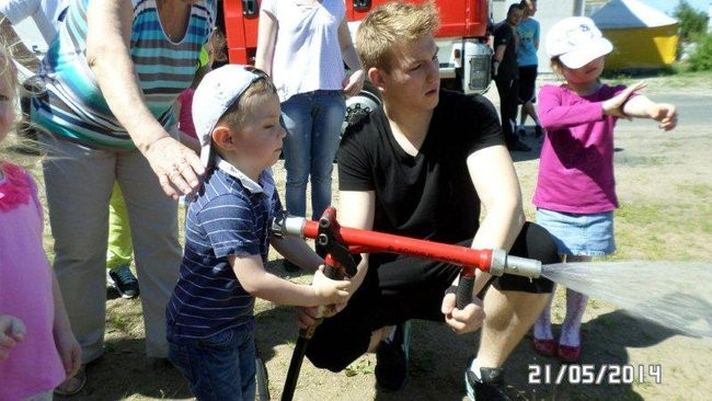 Odwiedziny u strażaków (zdjęcia)