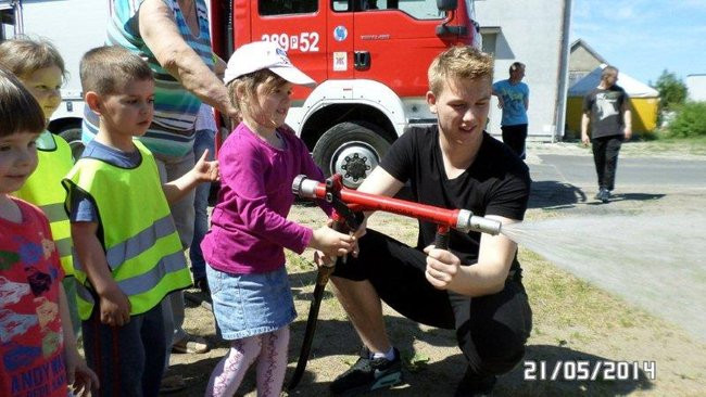 Odwiedziny u strażaków (zdjęcia)