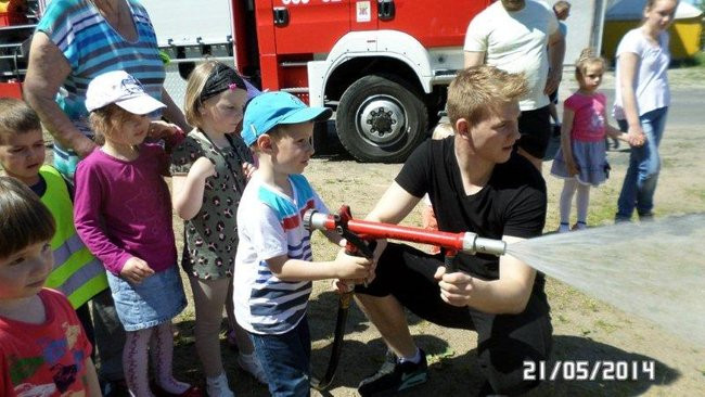 Odwiedziny u strażaków (zdjęcia)